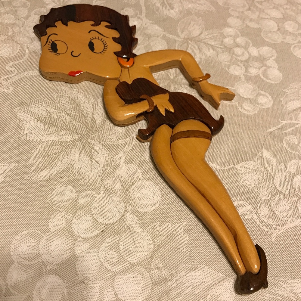 ❤️BETTY BOOP WOODEN WALL PLAQUE HAND CRAFTED WITH HANGING HOOK ON BACK♥️
